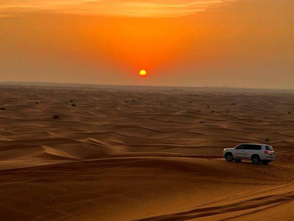 Private Evening Desert Safari in Dubai – Luxury 4×4 Experience (Max 6 Guests)